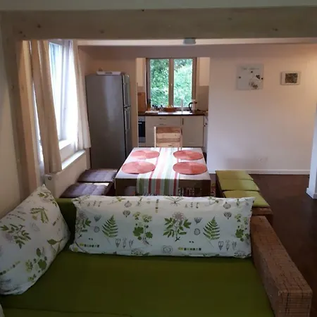 Prázdninový dům Holzhaus Mit Gruener Aussicht Zum Erholen